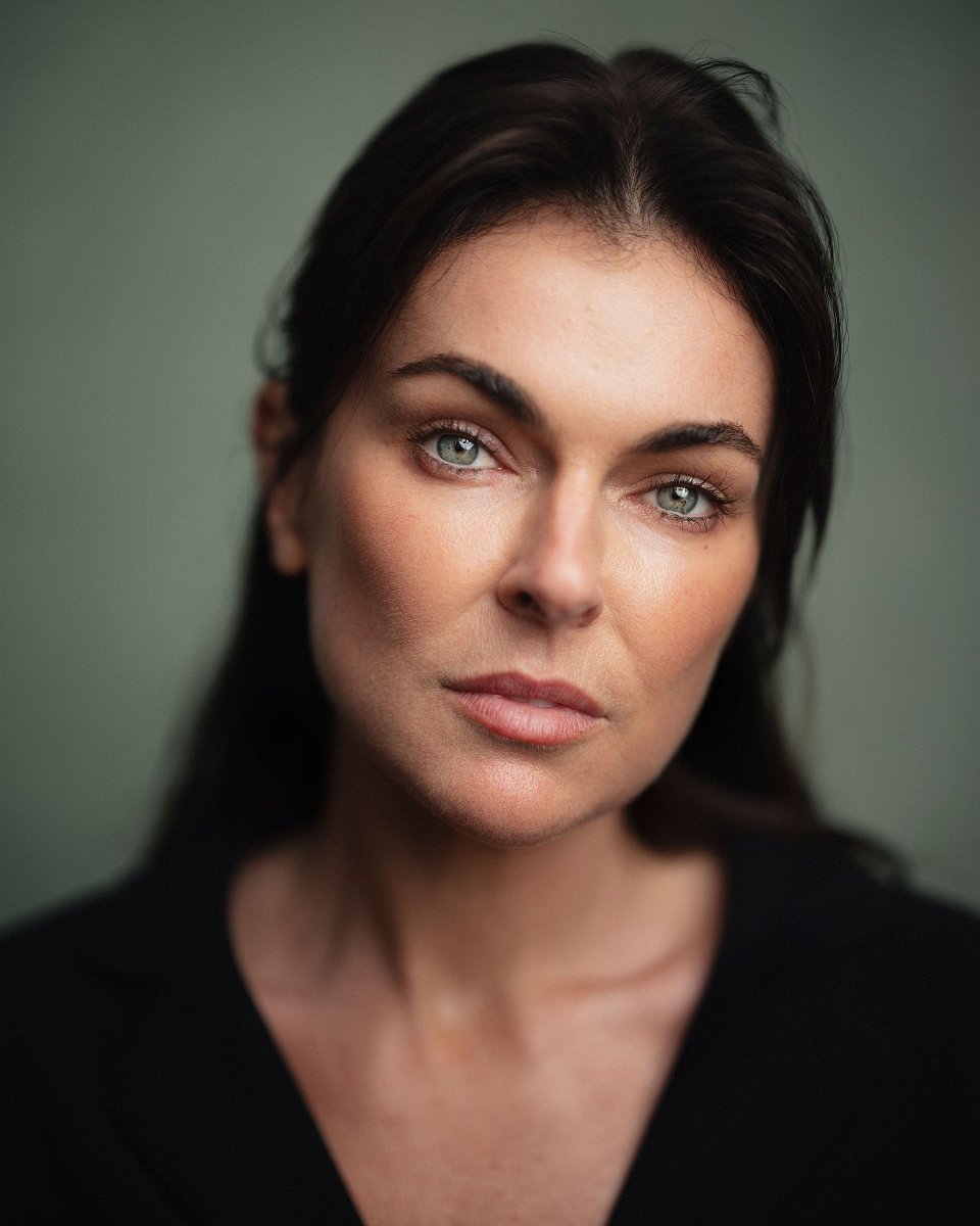 Serinda Swan